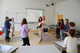 Kurs na żywo lub zdalnie 10-20 osób, zespoły pedagogiczne, Metody aktywizujące - Gry flashcards