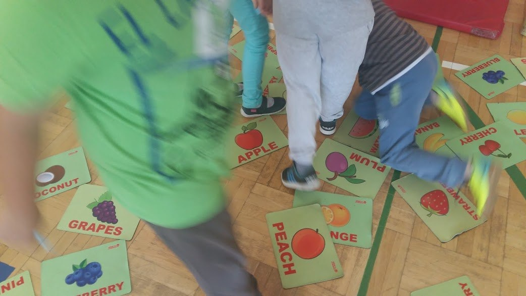 Play me Kiddo Owoce 1, maty edukacyjne, angielski, gra językowa, gra ruchowa, pomoce dydaktyczne Play me Kiddo Owoce 1, maty edukacyjne, angielski, gra językowa, gra ruchowa, pomoce dydaktyczne